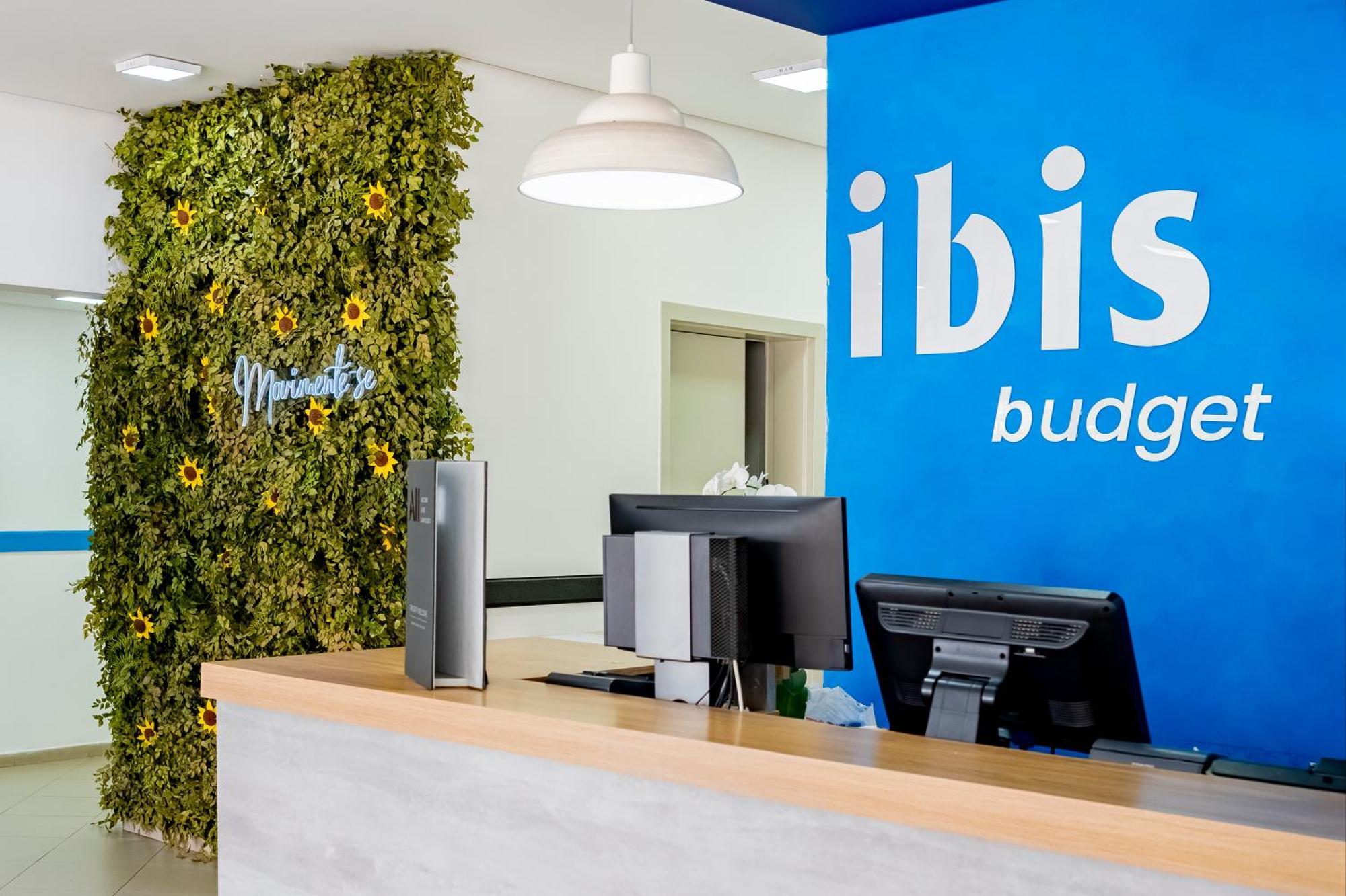 Ibis Budget 皮拉西卡巴 外观 照片